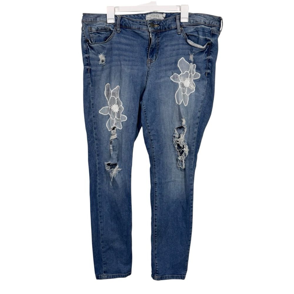 Torrid Floral Patchwork Medium Wash Skinny Tapered Jeans